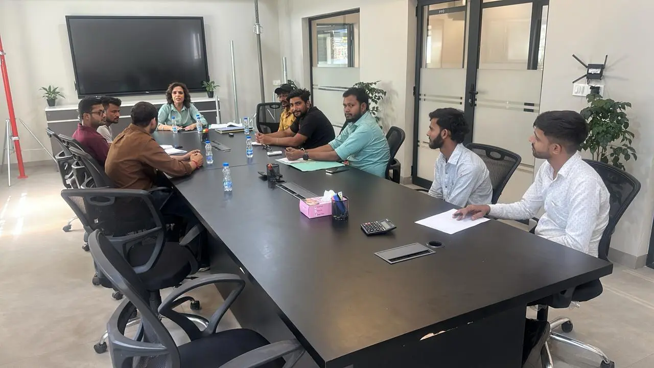 Sarita Rana conducting a strategic quality consultation with the client leadership team